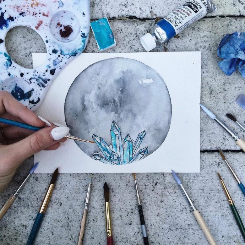 Луна нарисованная карандашом 