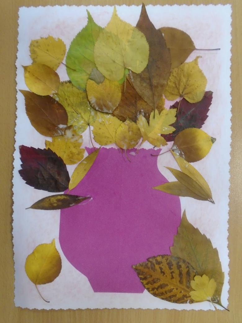 Аппликация  вазы из листьев и цветной бумаги 