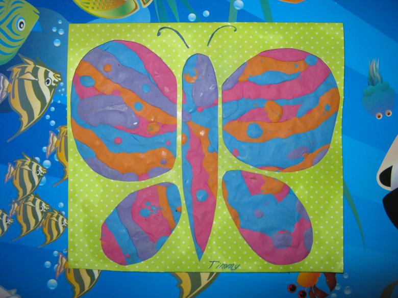 Аппликация бабочки из пластилина и цветной бумаги 