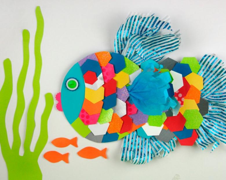 Аппликация рыбы из картона и цветной бумаги