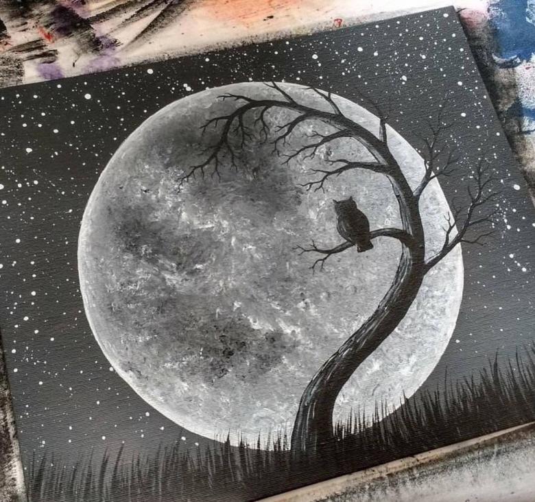 Луна нарисованная карандашом 