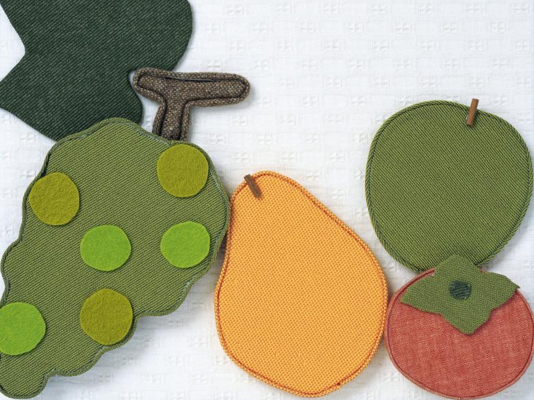 Аппликация фруктов из цветной ткани