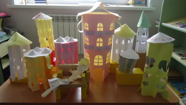 Поделки в подготовительной группе детского сада - особенности работы с бумагой, пластилином, природным материалом i