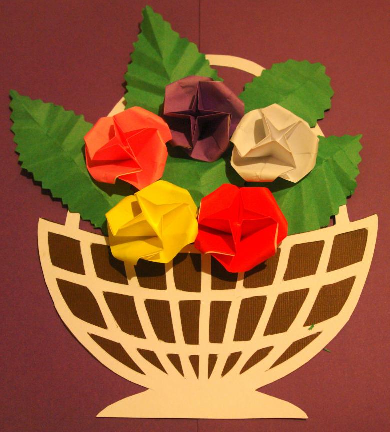 Аппликация корзины с цветами из картона и цветной бумаги