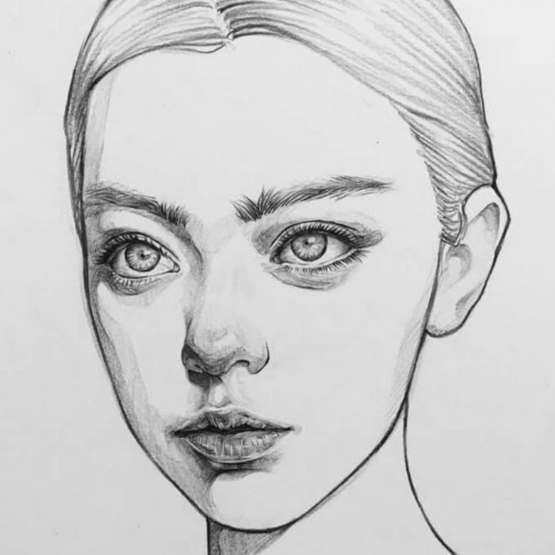 Нарисованное лицо карандашом