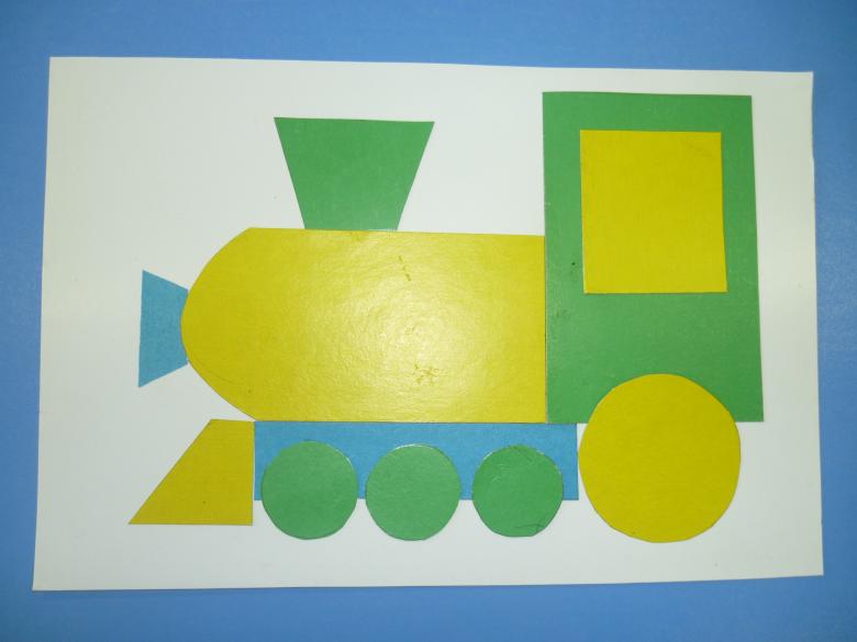 Аппликация паровоза из картона и цветной бумаги