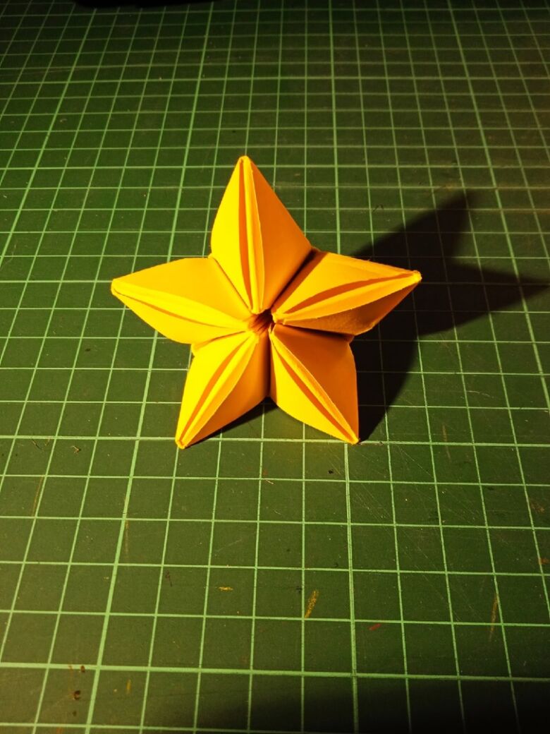 цветок в технике оригами
