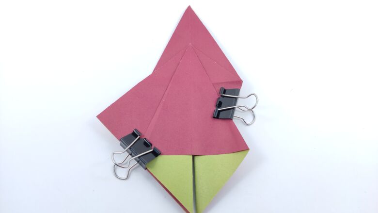 Павлин из модулей оригами